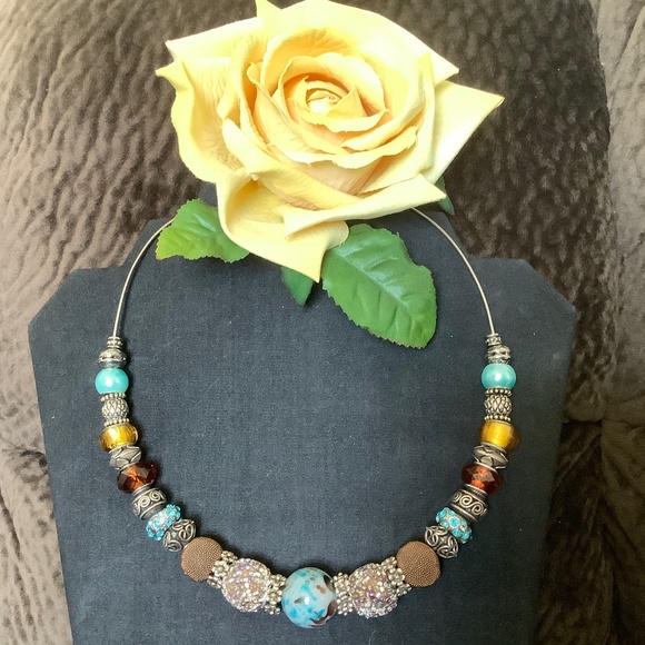 Vintage Style Silver Tone Necklace with Beads + extended chain - Picture 2 of 8